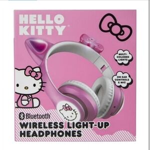 Hello Kitty Wireless Light-Up Headphones